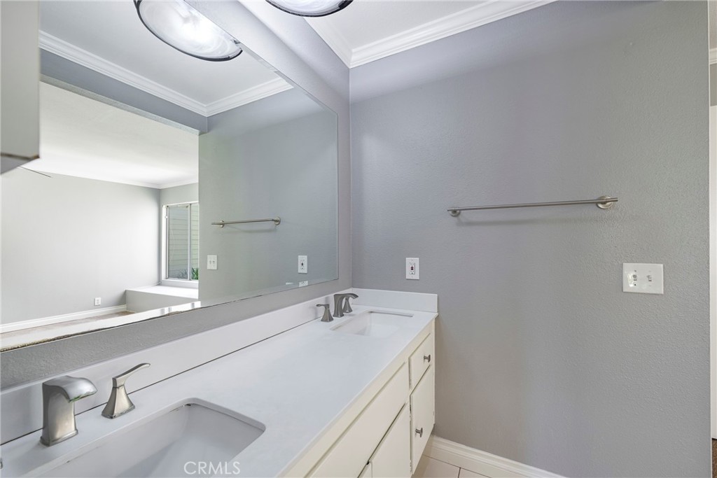 5812 Old Village Road 212