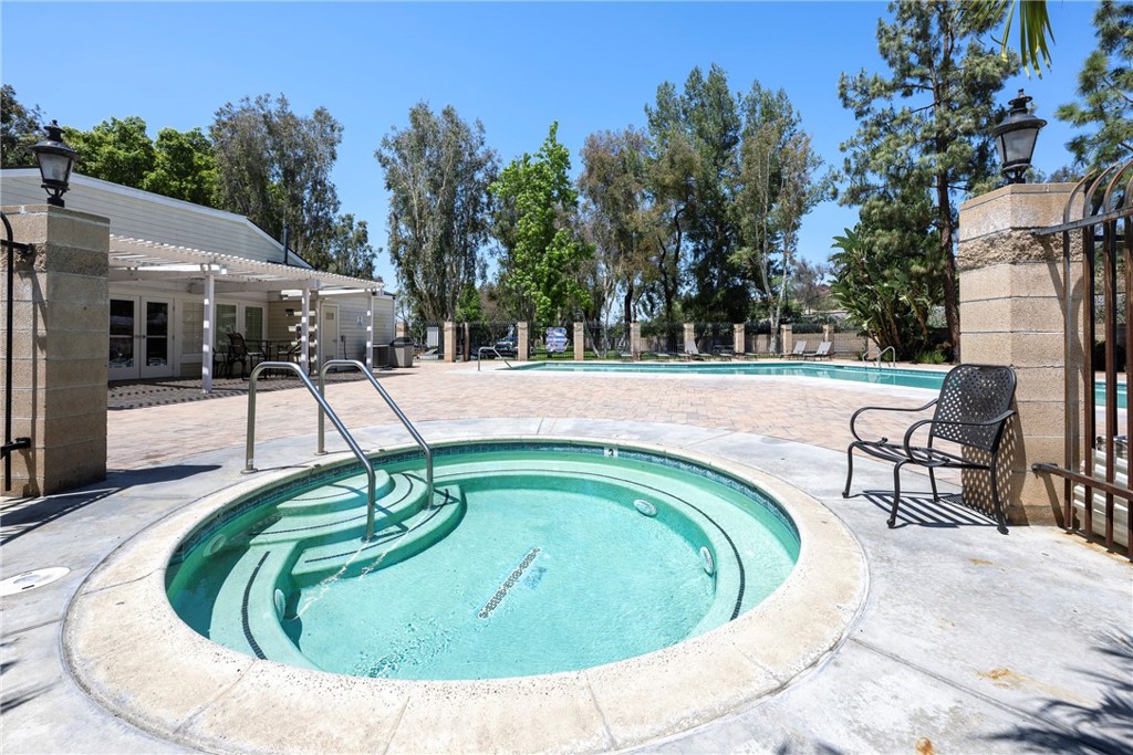 5812 Old Village Road 212