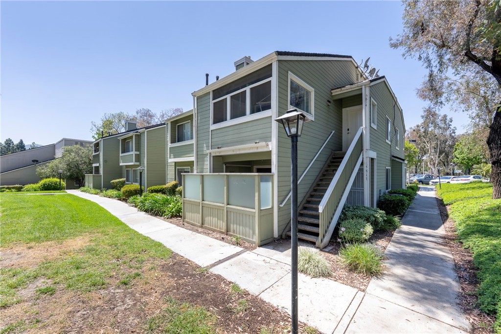 5812 Old Village Road 212