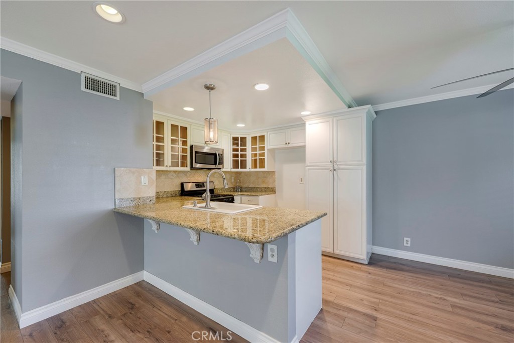 5812 Old Village Road 212