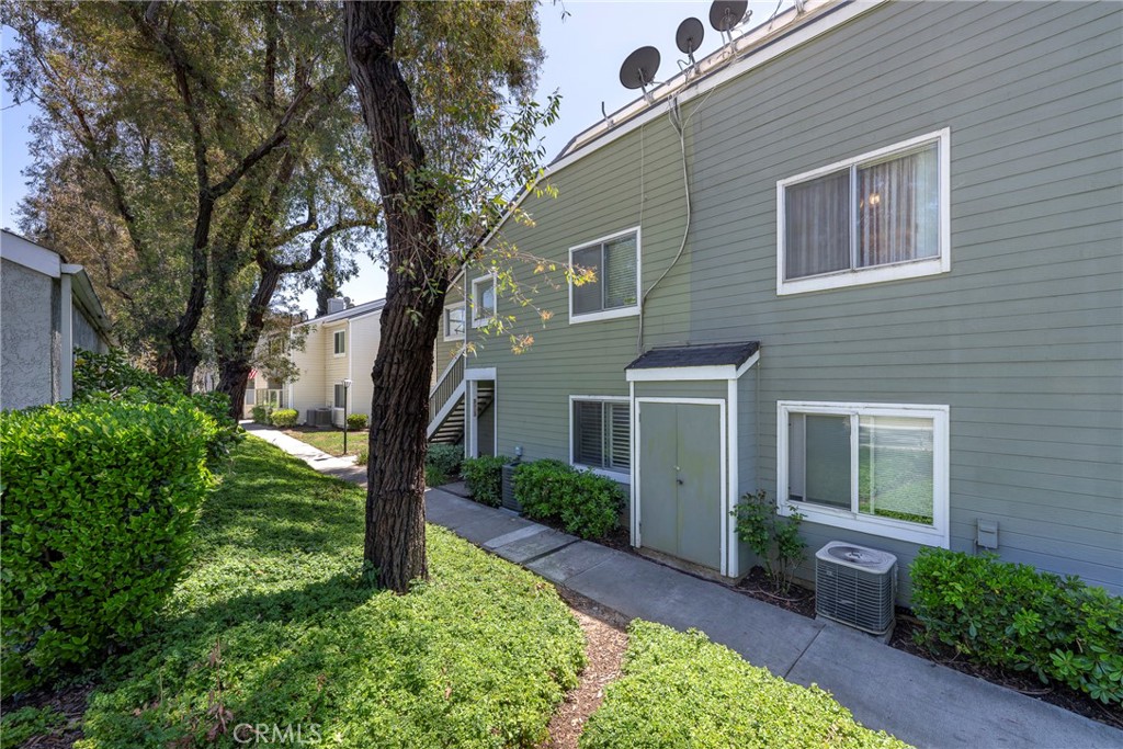 5812 Old Village Road 212