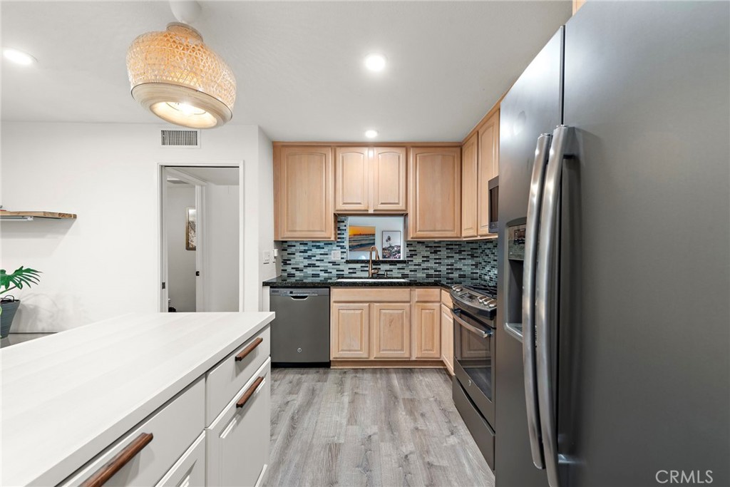 24481 Copper Cliff Court 8