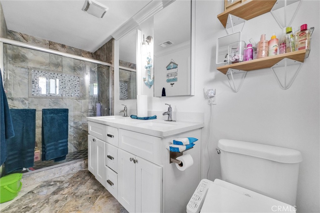 24 S La Salle Street