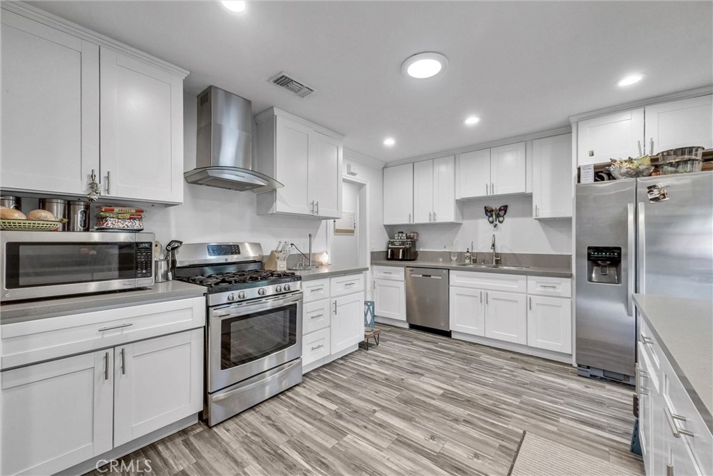 24 S La Salle Street