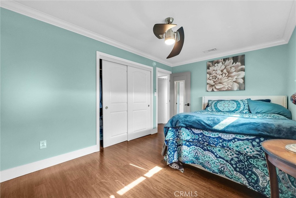 24 S La Salle Street