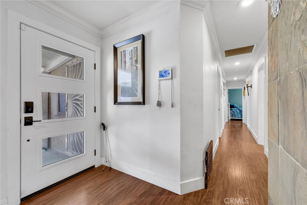 24 S La Salle Street