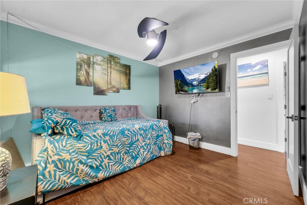 24 S La Salle Street