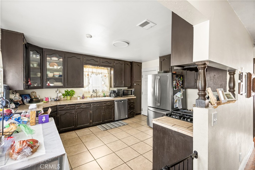 13911 Pacific Avenue