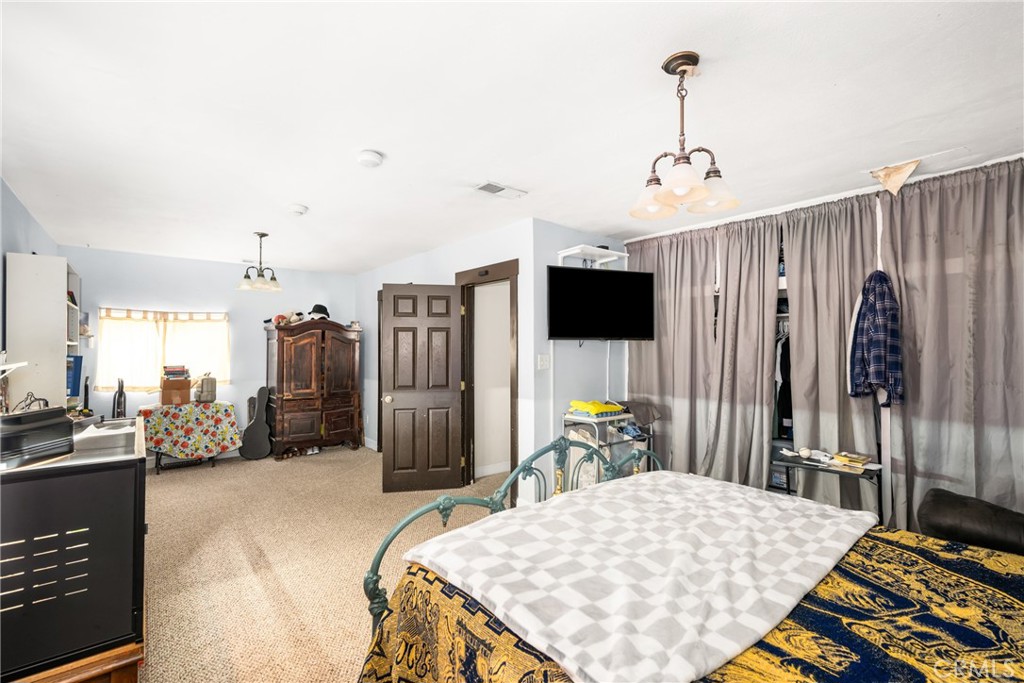 13911 Pacific Avenue