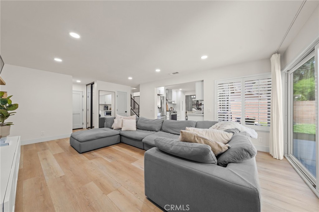 6065 East Camino Manzano