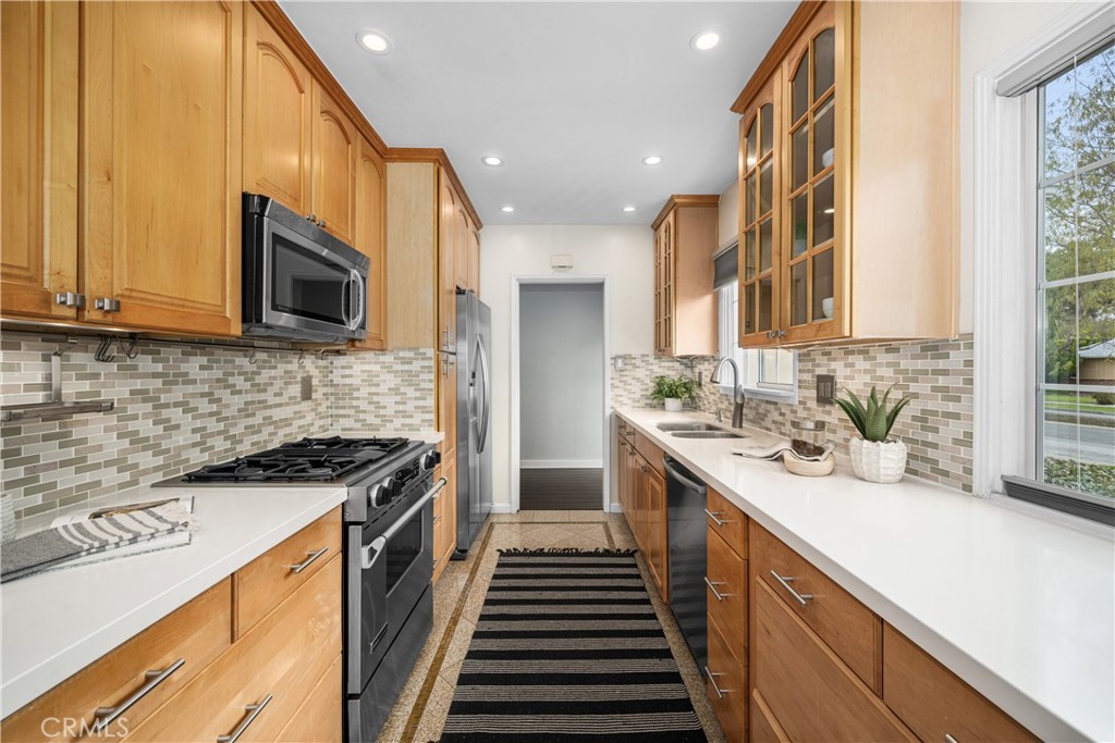 3113 San Anseline Avenue