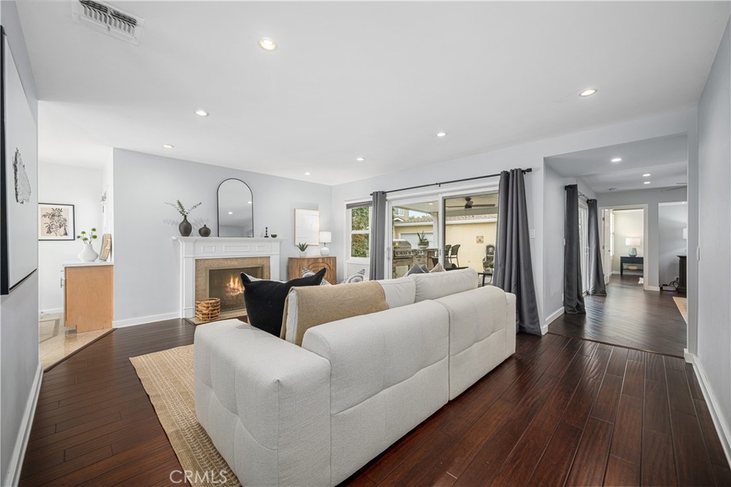 3113 San Anseline Avenue