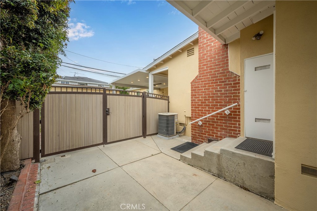 3113 San Anseline Avenue