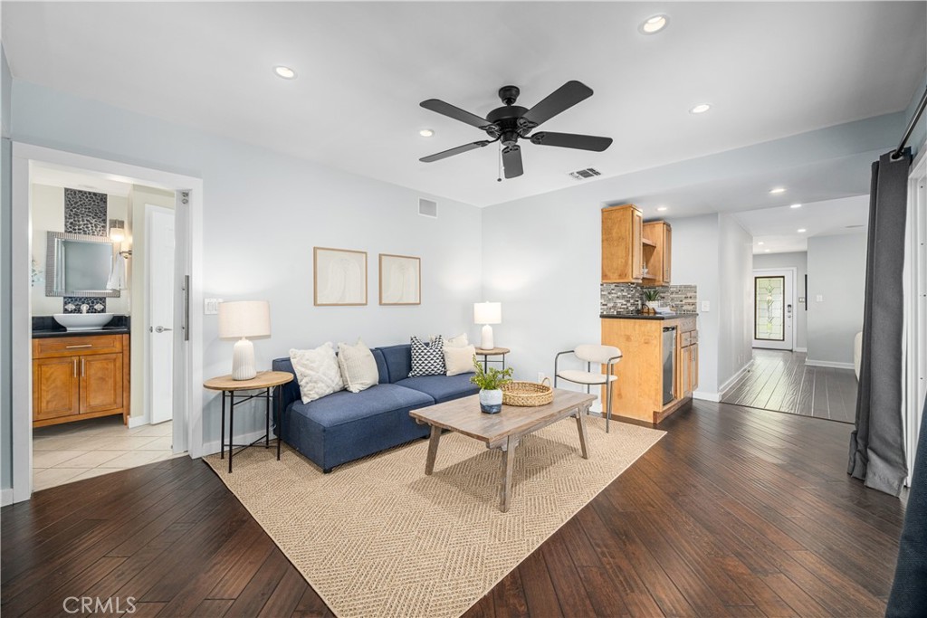 3113 San Anseline Avenue