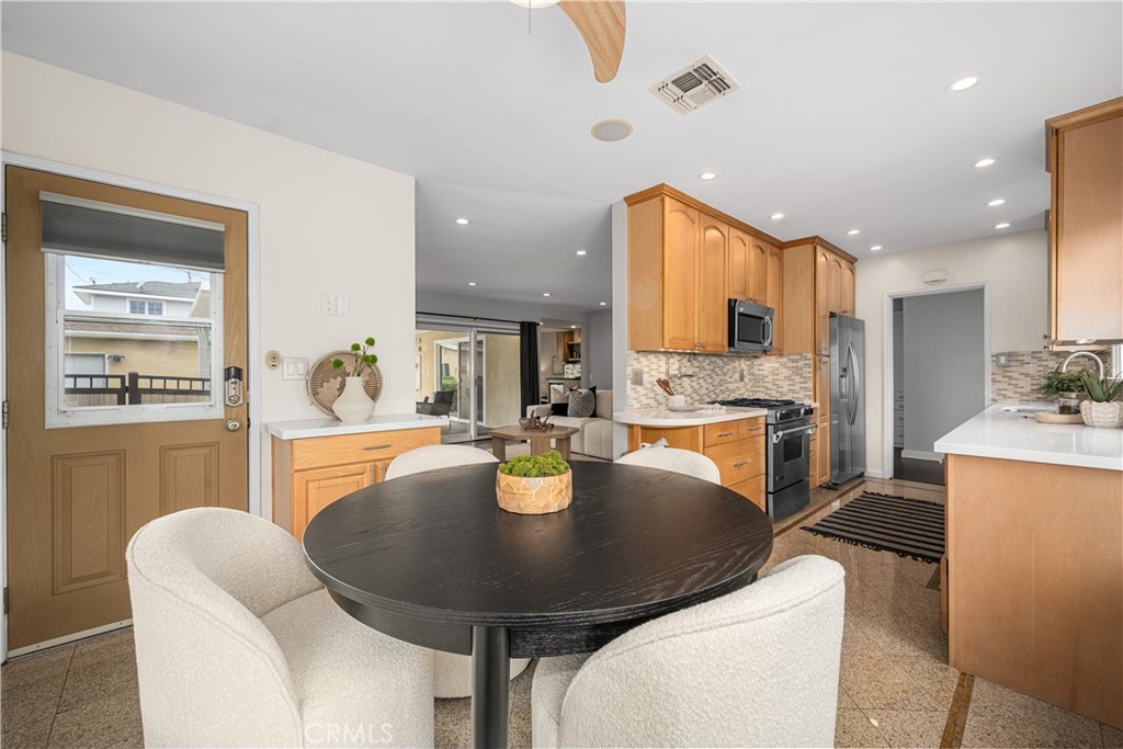 3113 San Anseline Avenue