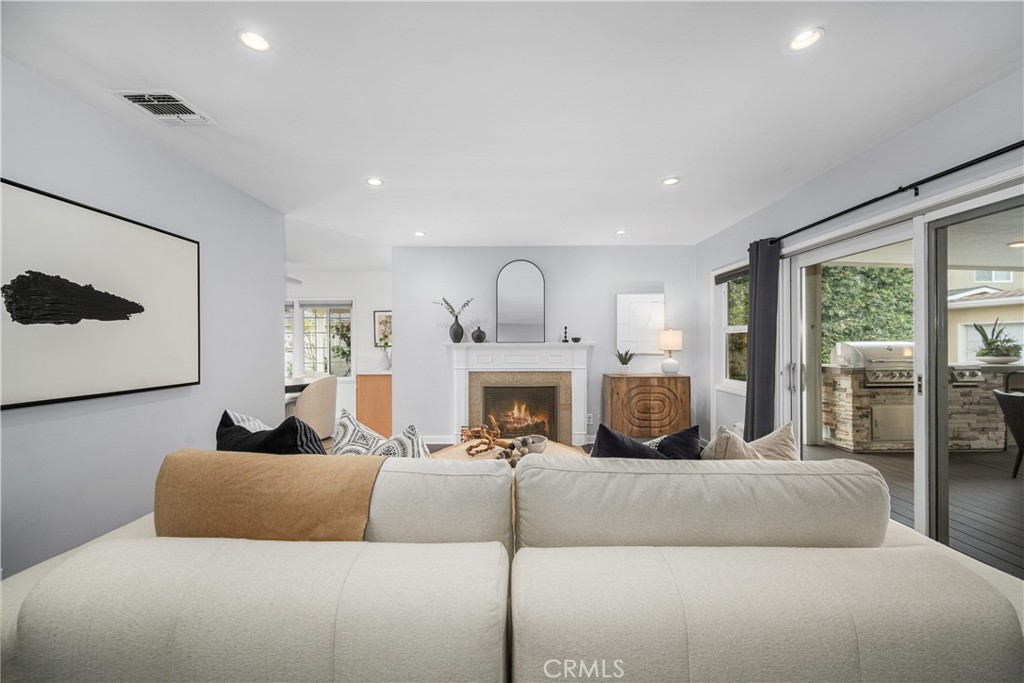 3113 San Anseline Avenue