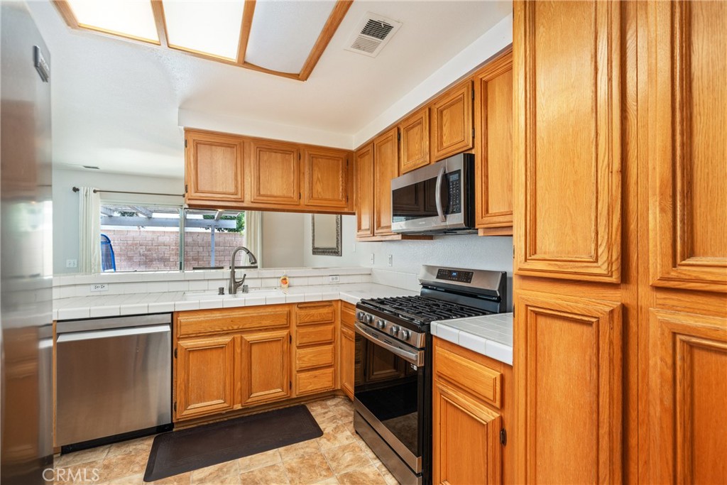 19137 Pemberton Place