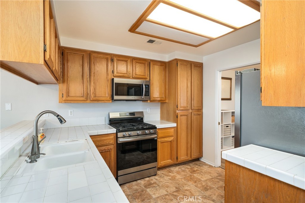 19137 Pemberton Place