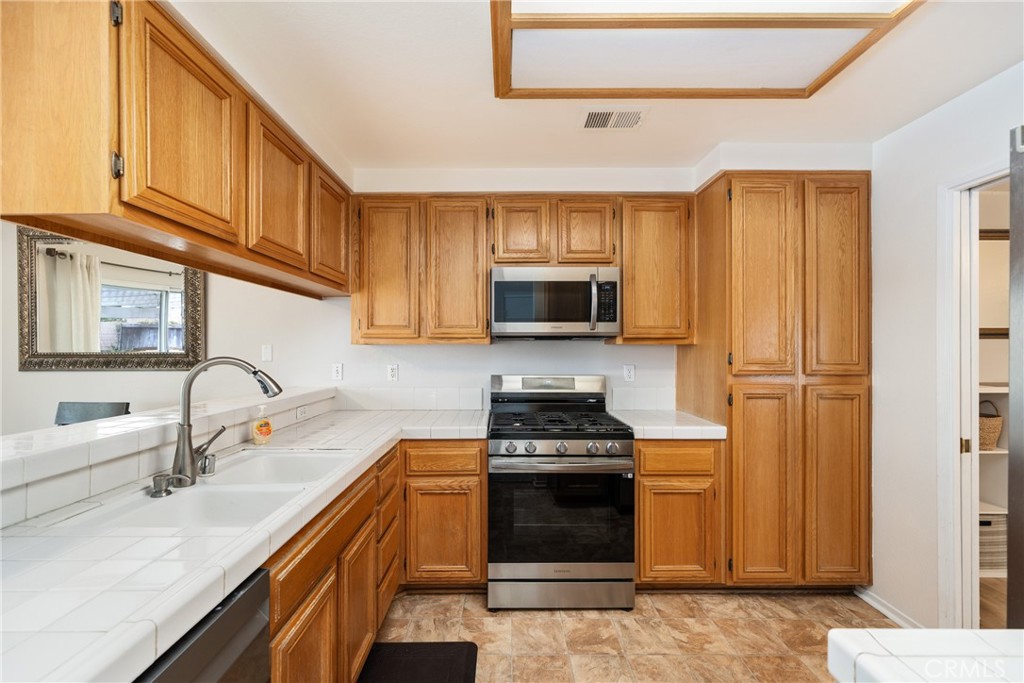 19137 Pemberton Place