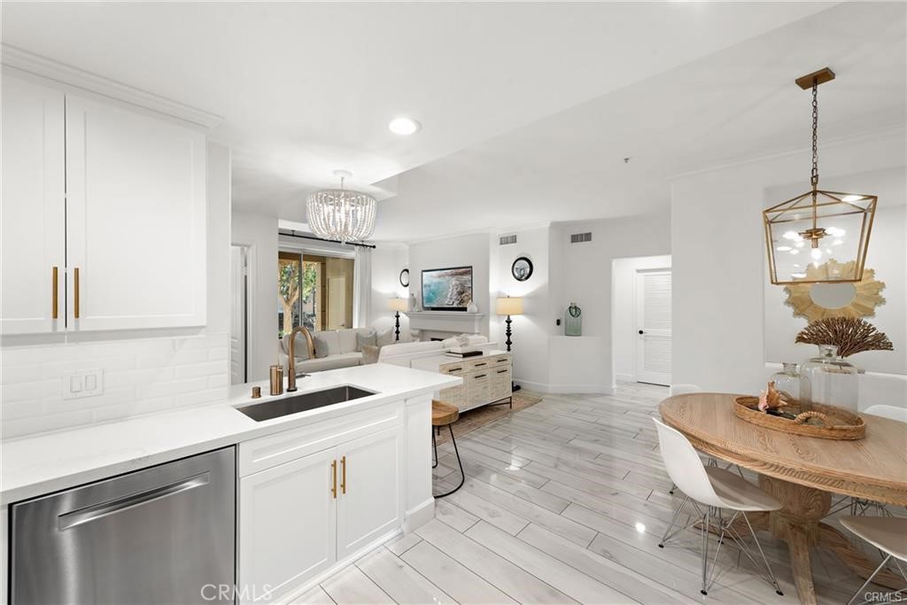 2123 Watermarke Place