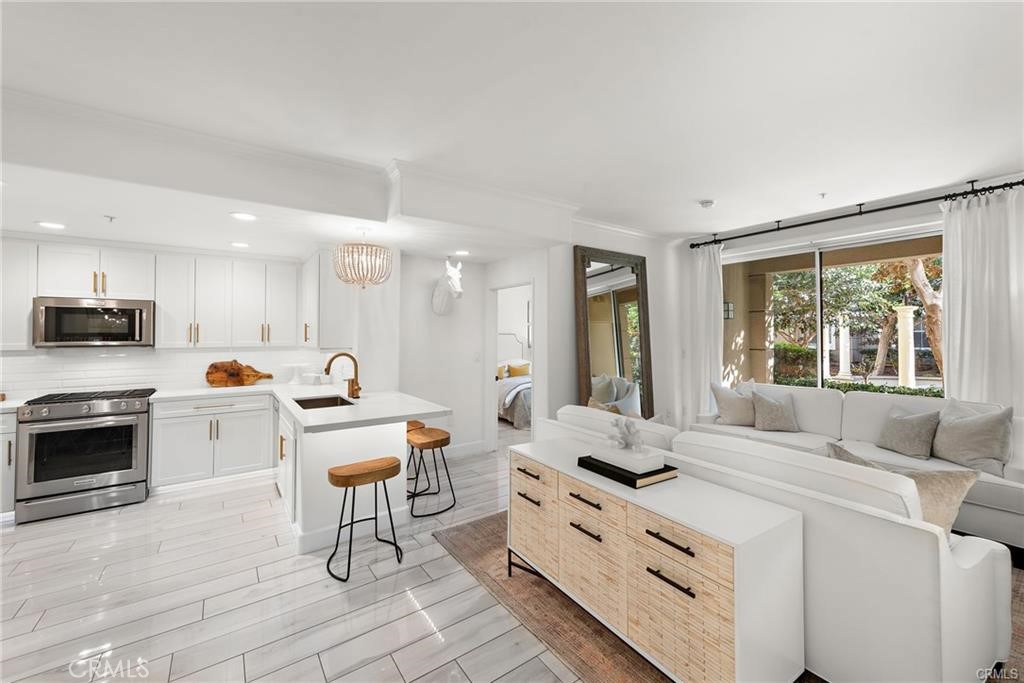 2123 Watermarke Place