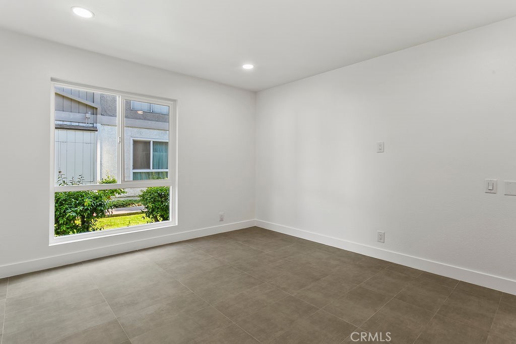 2835 S Fairview Street C