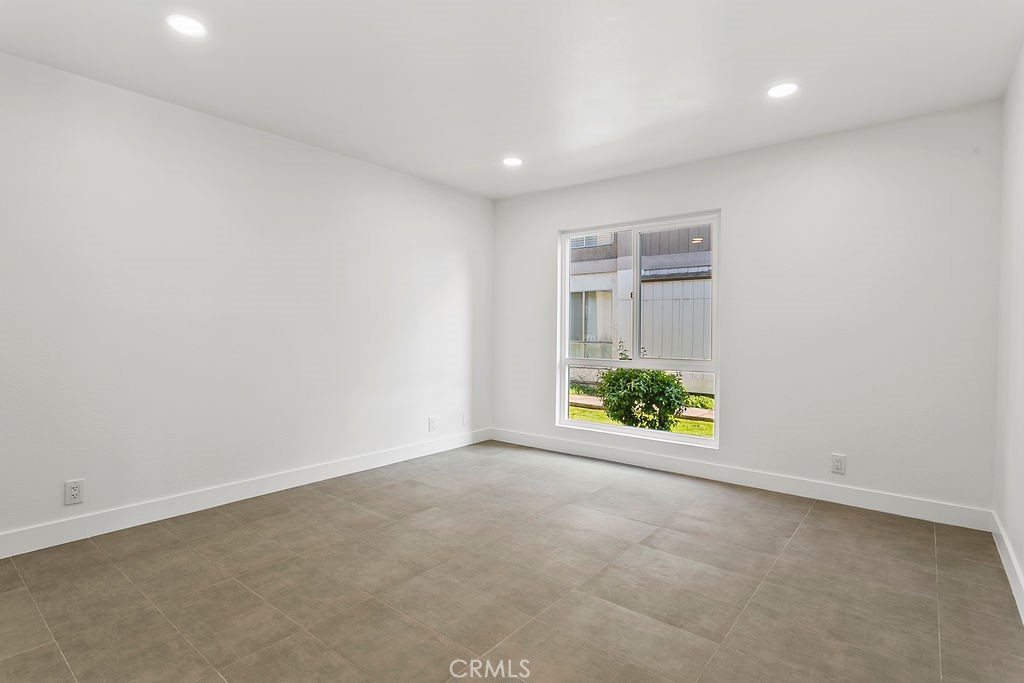 2835 S Fairview Street C