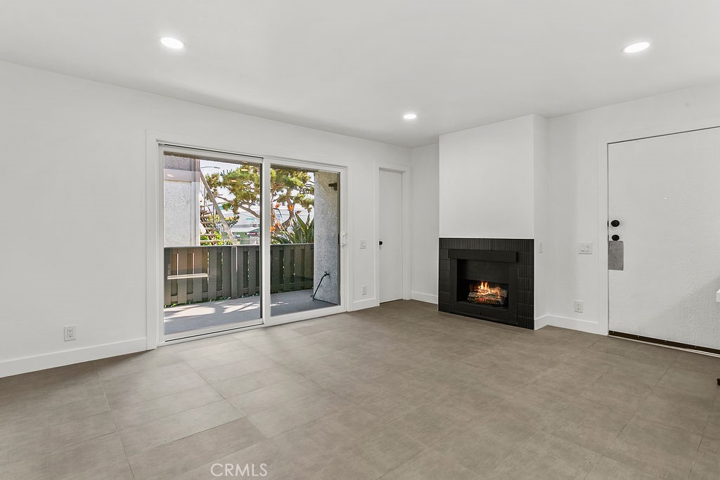 2835 S Fairview Street C