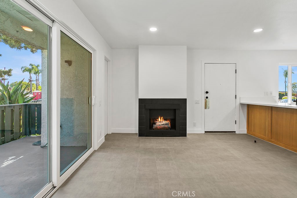 2835 S Fairview Street C