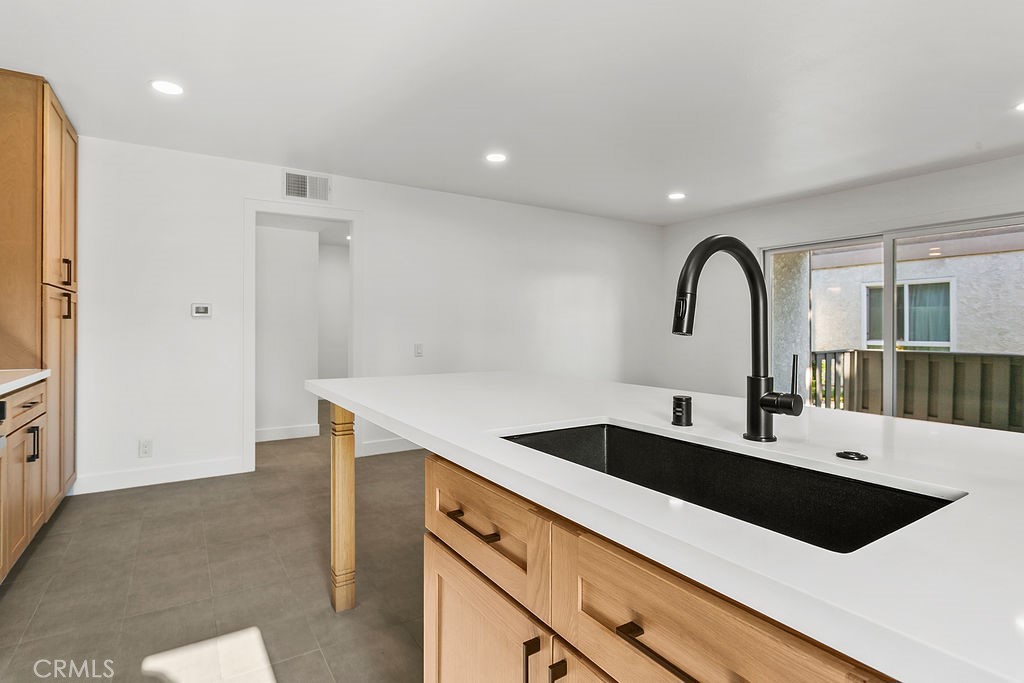 2835 S Fairview Street C