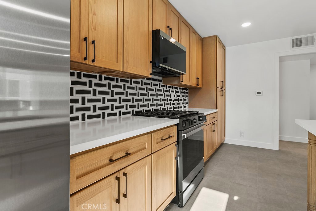 2835 S Fairview Street C