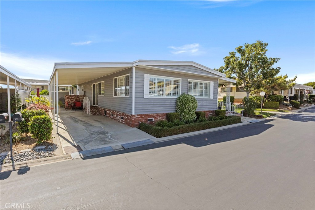 3731 Lake Side Drive