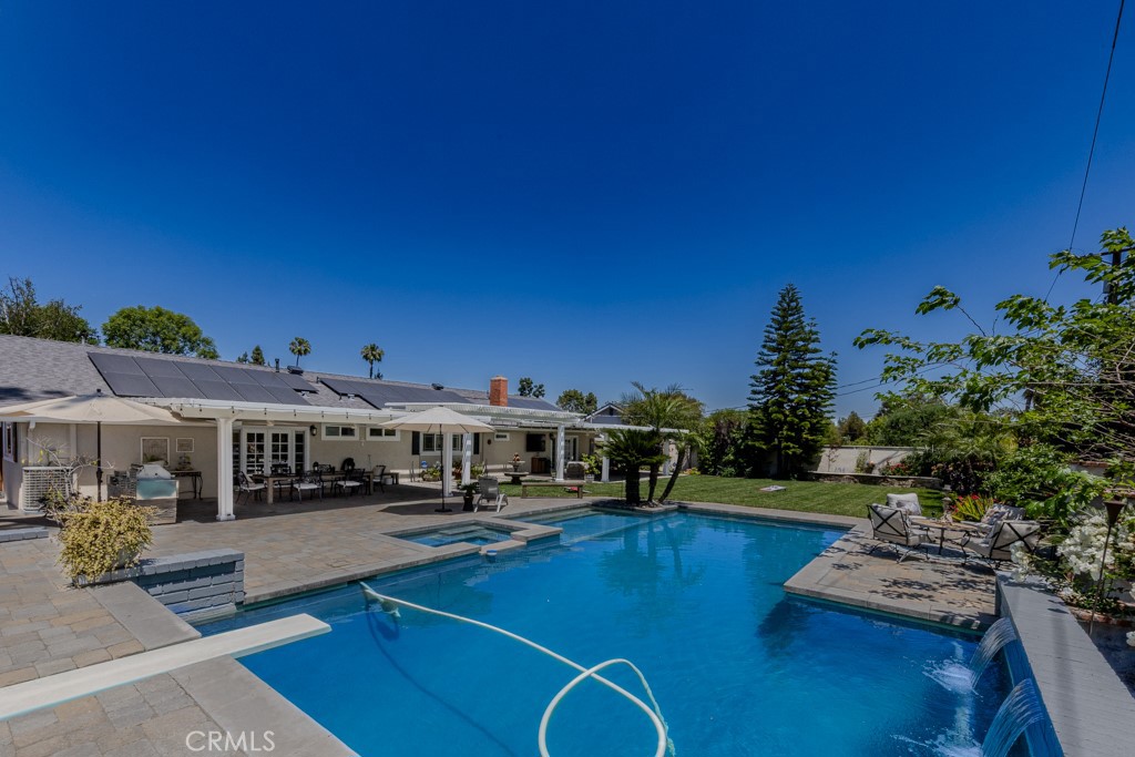 1448 W Domingo Road