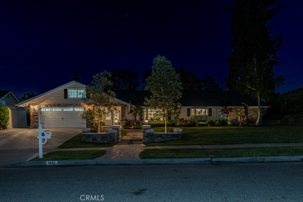 1448 W Domingo Road