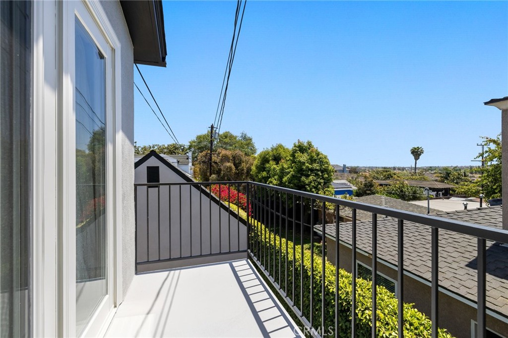 426 Ultimo Avenue