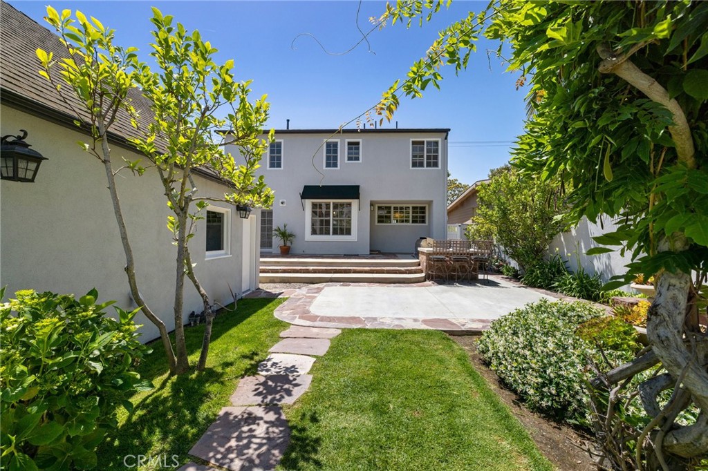 426 Ultimo Avenue