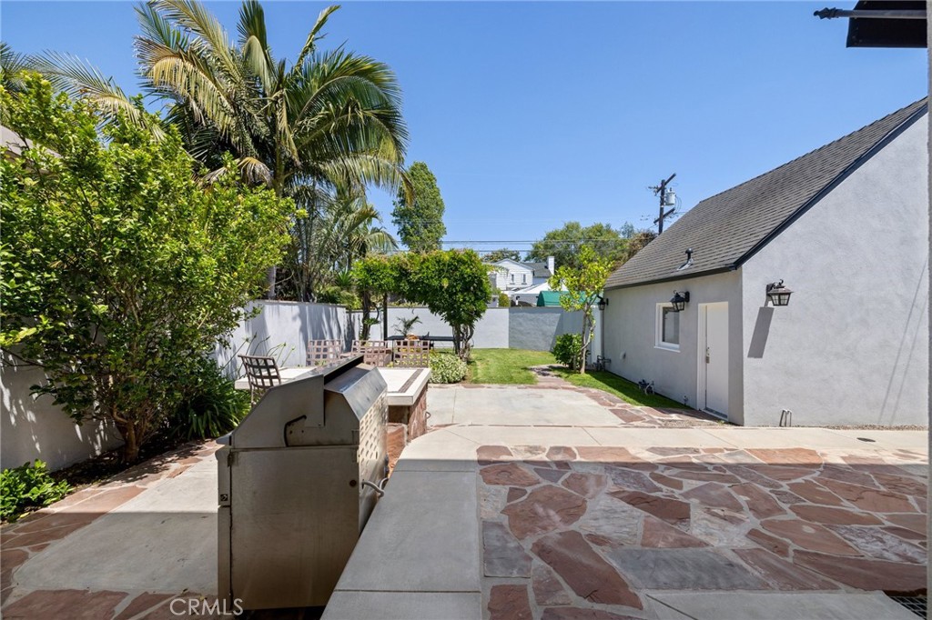 426 Ultimo Avenue