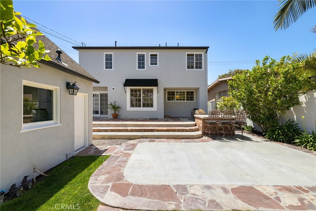 426 Ultimo Avenue