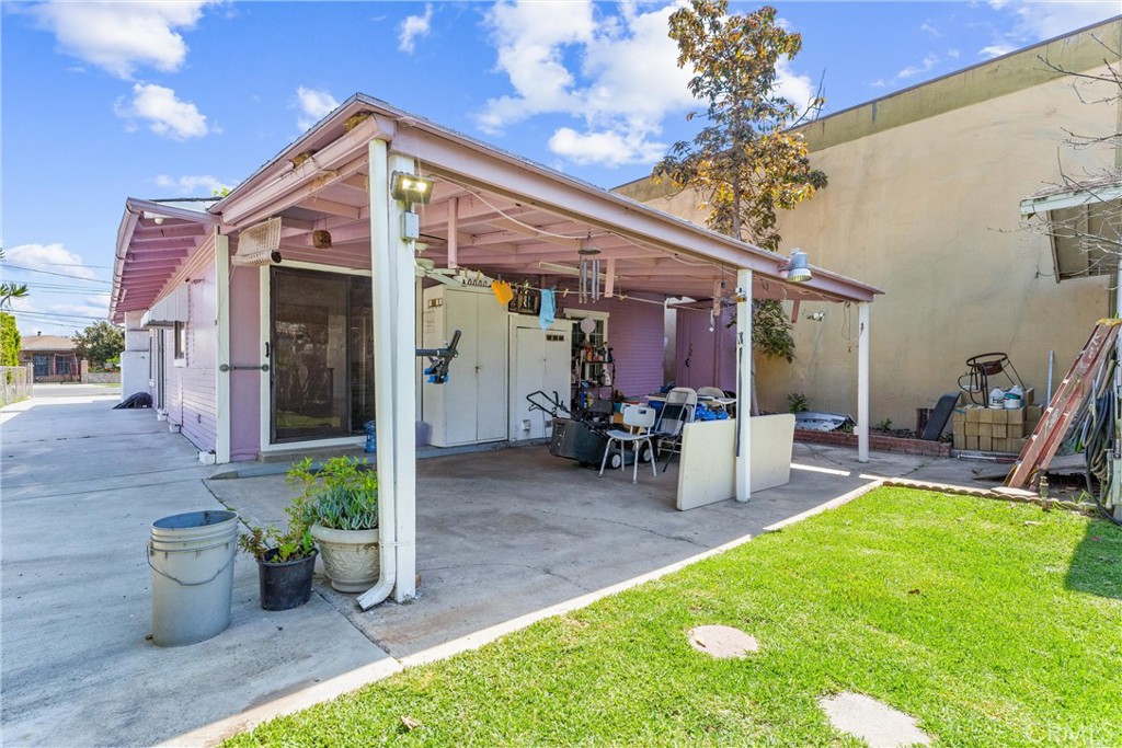 2414 W 6th Street