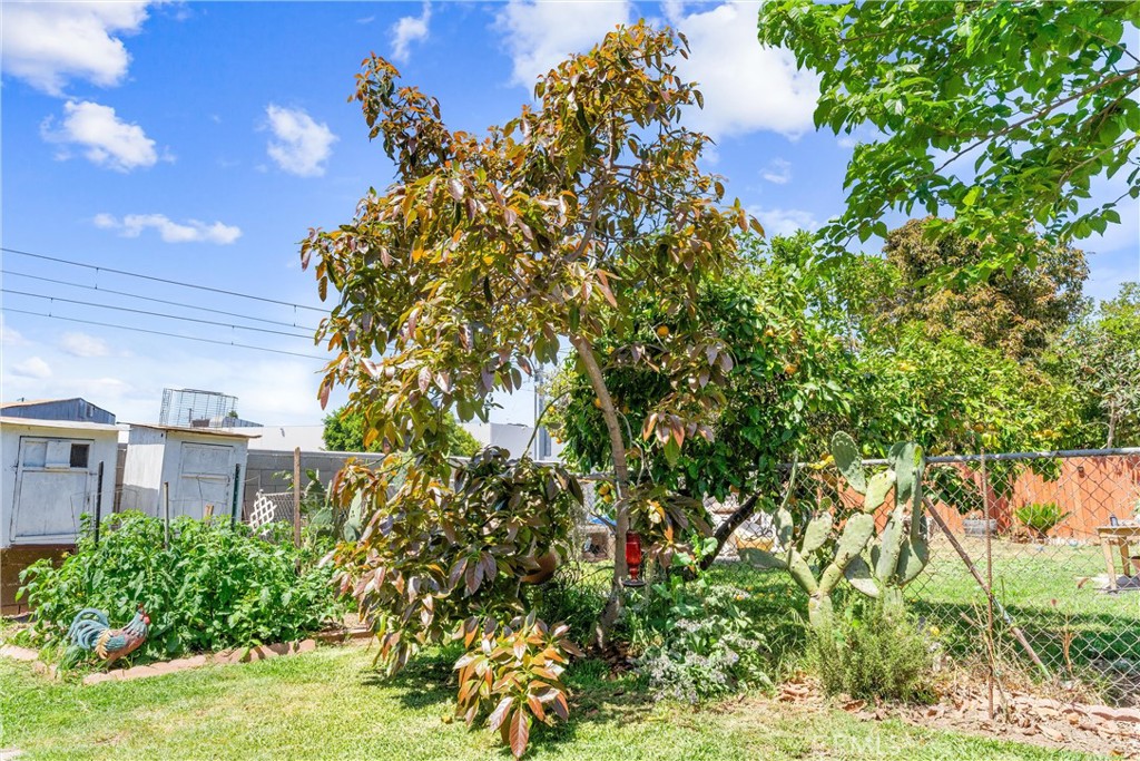 2414 W 6th Street