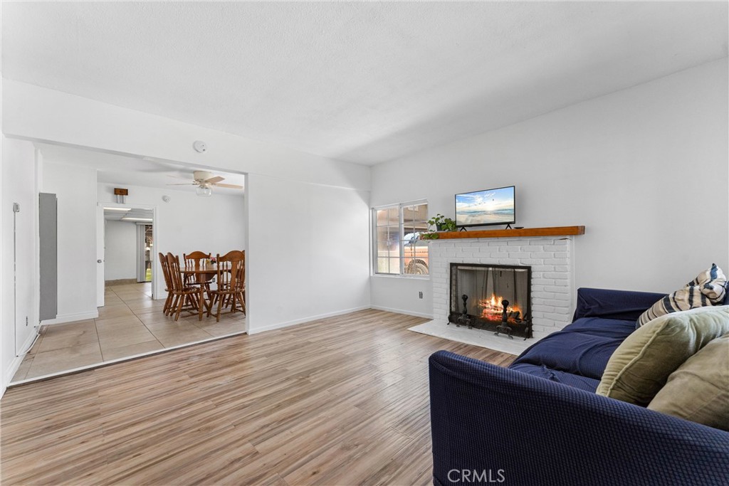 2414 W 6th Street