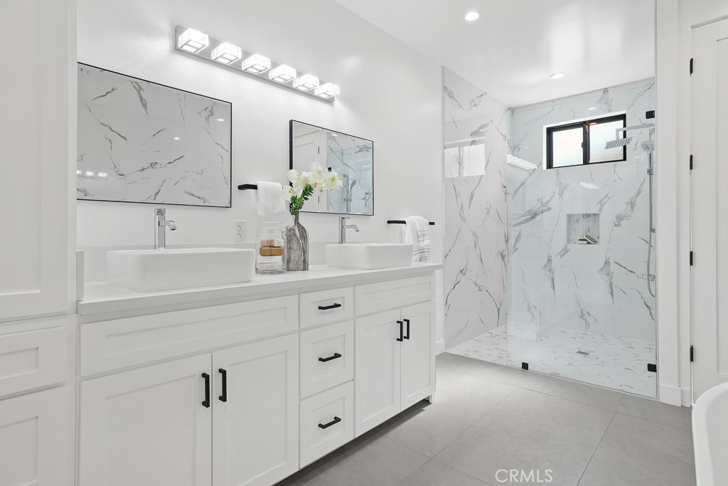 11221 Davenport Road