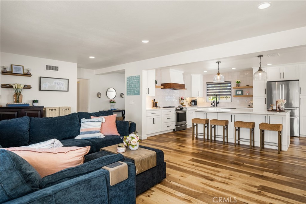 13381 Del Cerro Drive