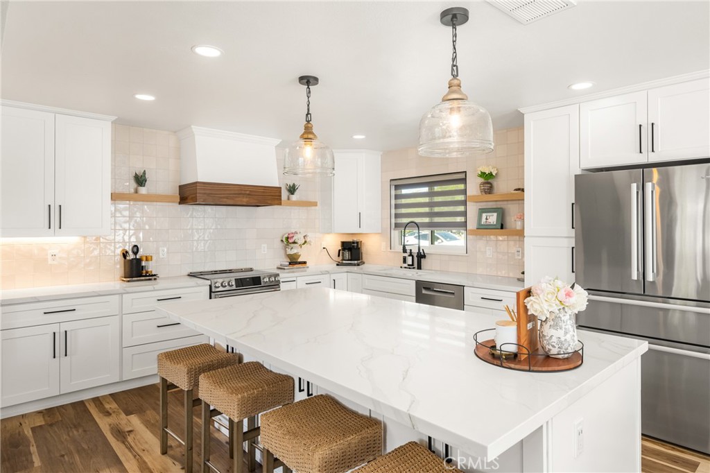 13381 Del Cerro Drive