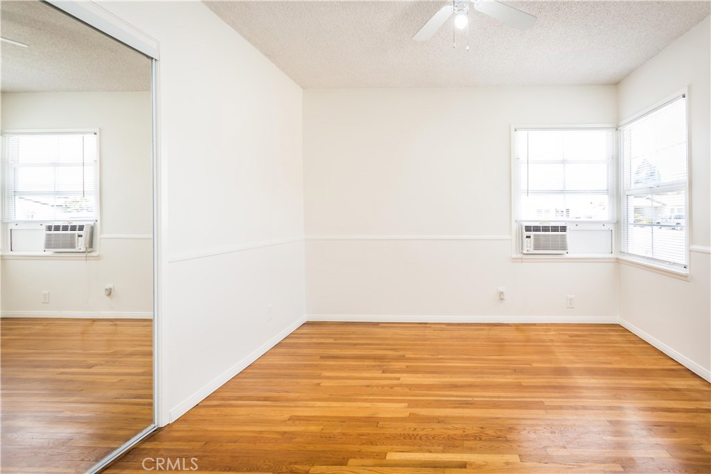 2104 E Vermont Avenue