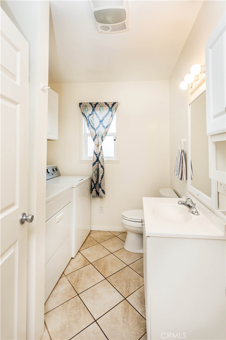 2104 E Vermont Avenue