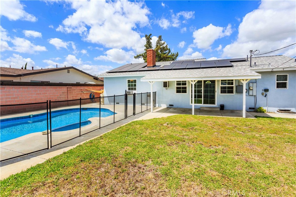 2104 E Vermont Avenue