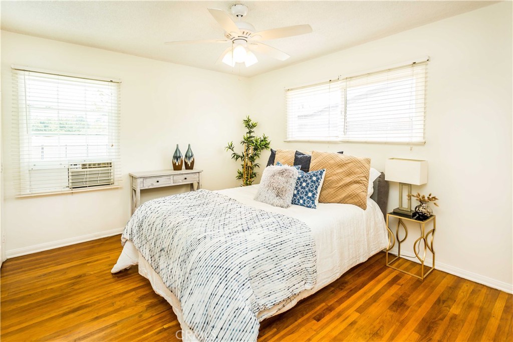 2104 E Vermont Avenue