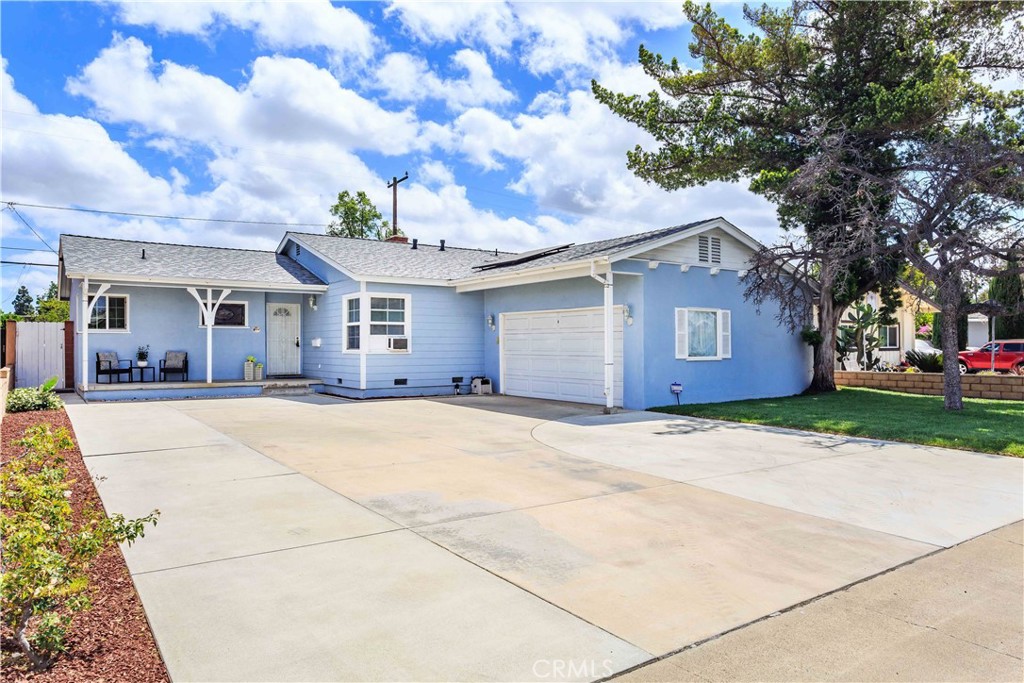 2104 E Vermont Avenue