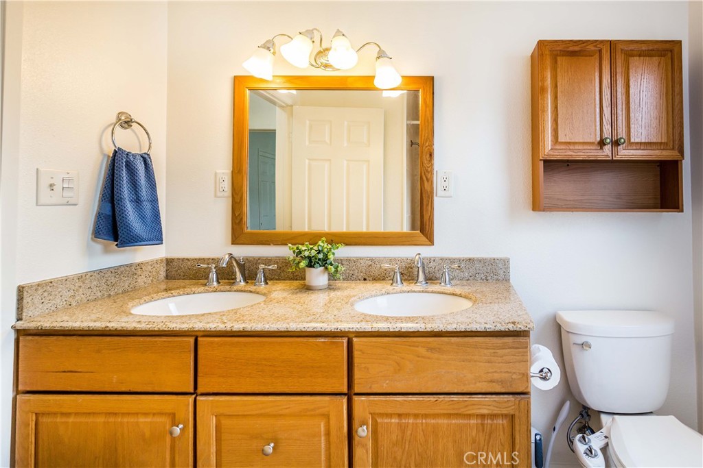 2104 E Vermont Avenue